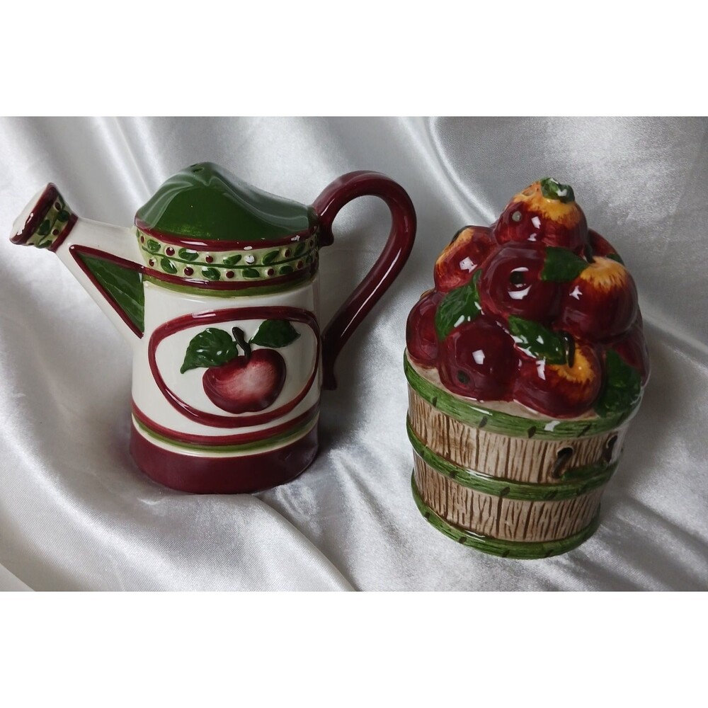 Vintage APPLE THEME CERAMIC Salt & Pepper Shaker Set, Bella Casa By Ganz